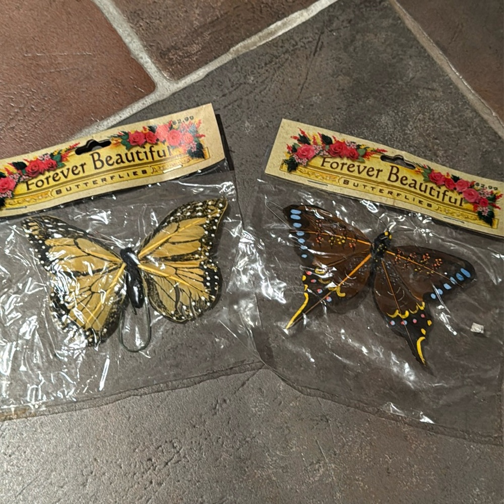 Forever Beautiful feather Butterfly Decoration butterflies Brand new in package